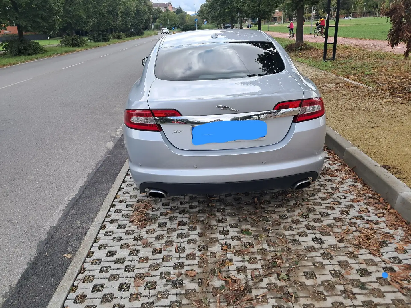 Jaguar XF 3.0d V6 Premium Luxury auto - 2