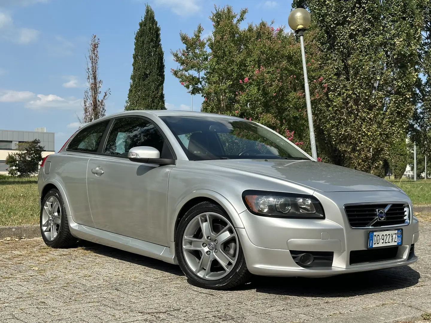 Volvo C30 2.5 T5 Momentum 220cv - 2