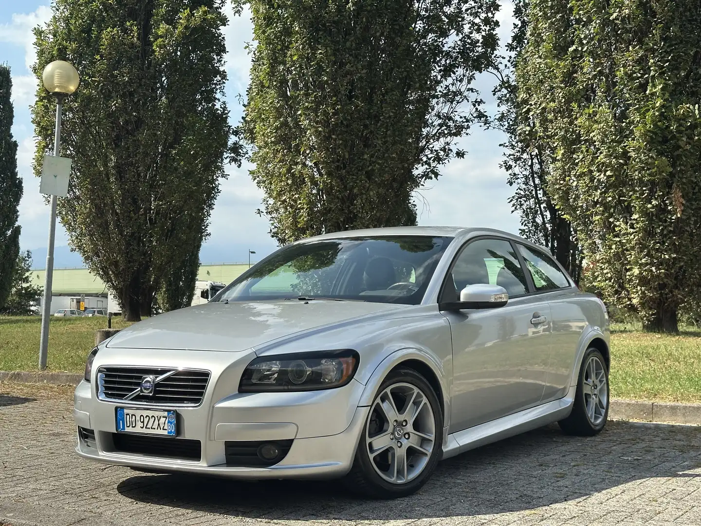 Volvo C30 2.5 T5 Momentum 220cv - 1