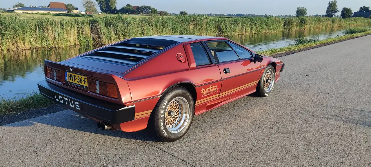Lotus Esprit Turbo 007 James Bond replica, foto 8
