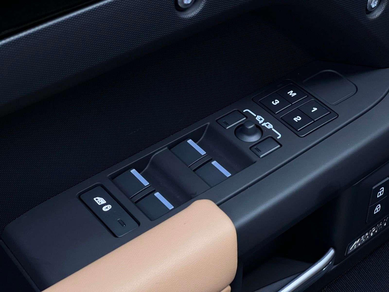 2026 Land Rover Defender 110 P400 X-DYNAMIC SE thumb 28