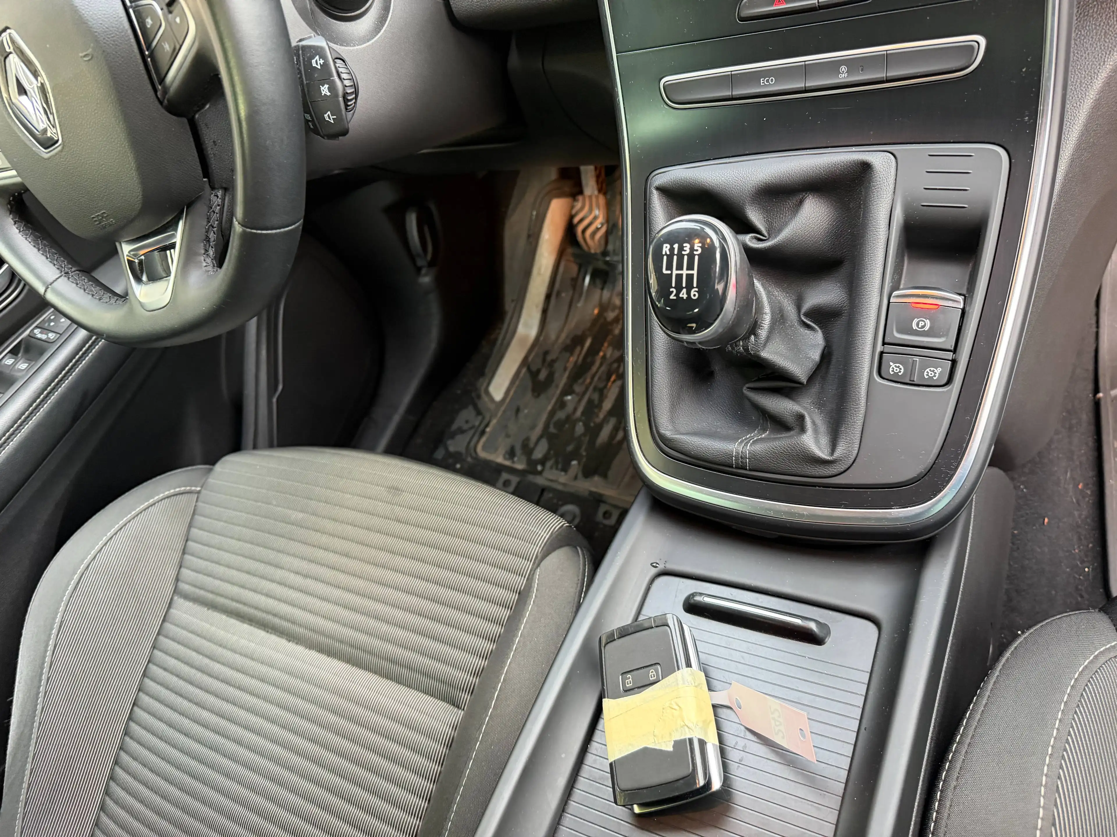 Renault Scenic 1.7 Blue dCi+AIRCO+NAVI+CAMERA+JANTES+EURO 6 — photo 9