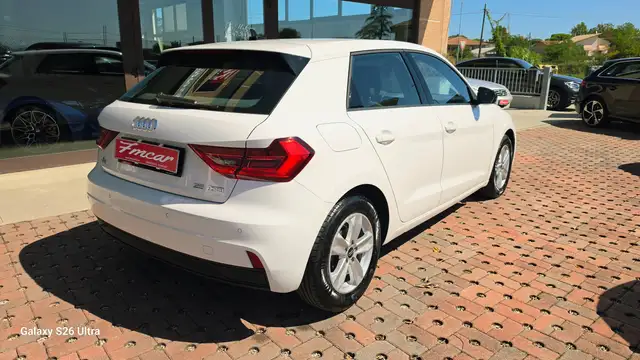 Audi A1 view 3