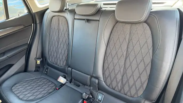 BMW X1 view 9