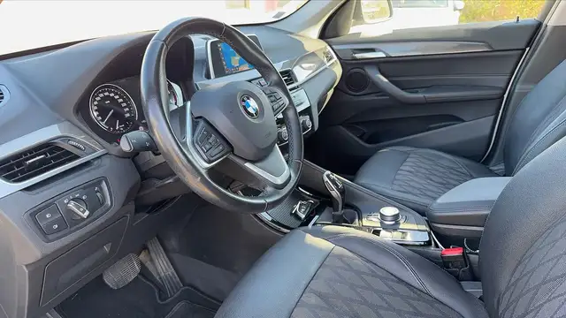 BMW X1 view 8