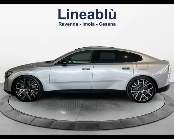 Volvo Es90 view 2