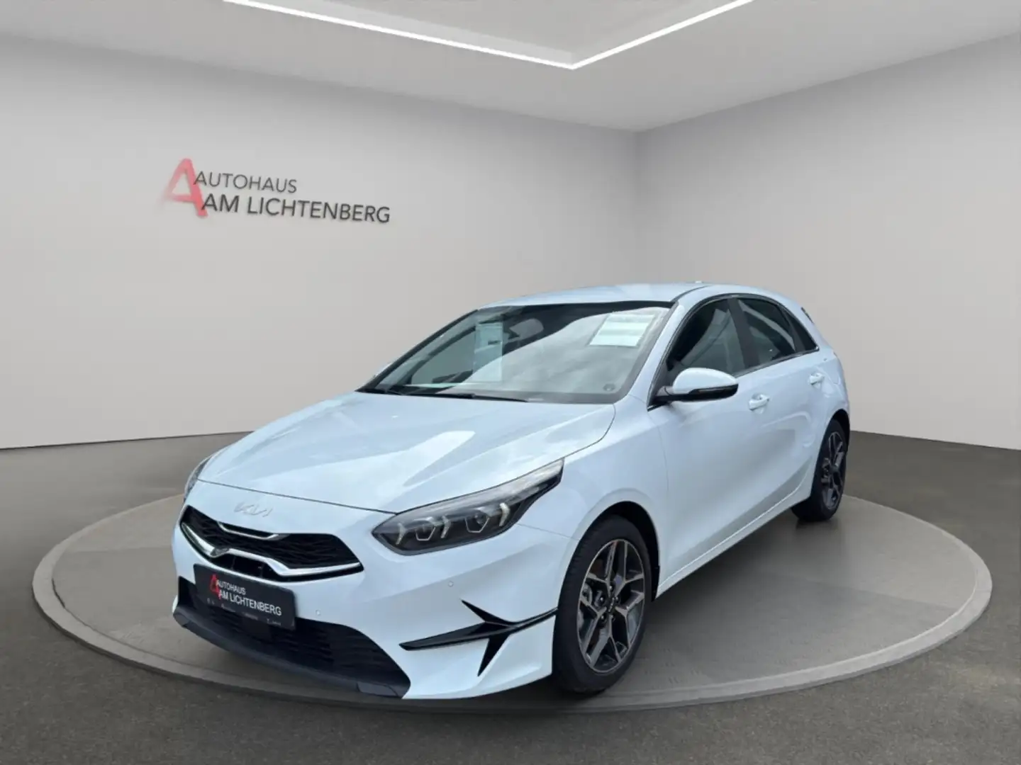 Kia Ceed / cee'd Spirit 1.5 T-GDI 140 DCT7 TEC + PDC + LED + SHZ Bianco - 1