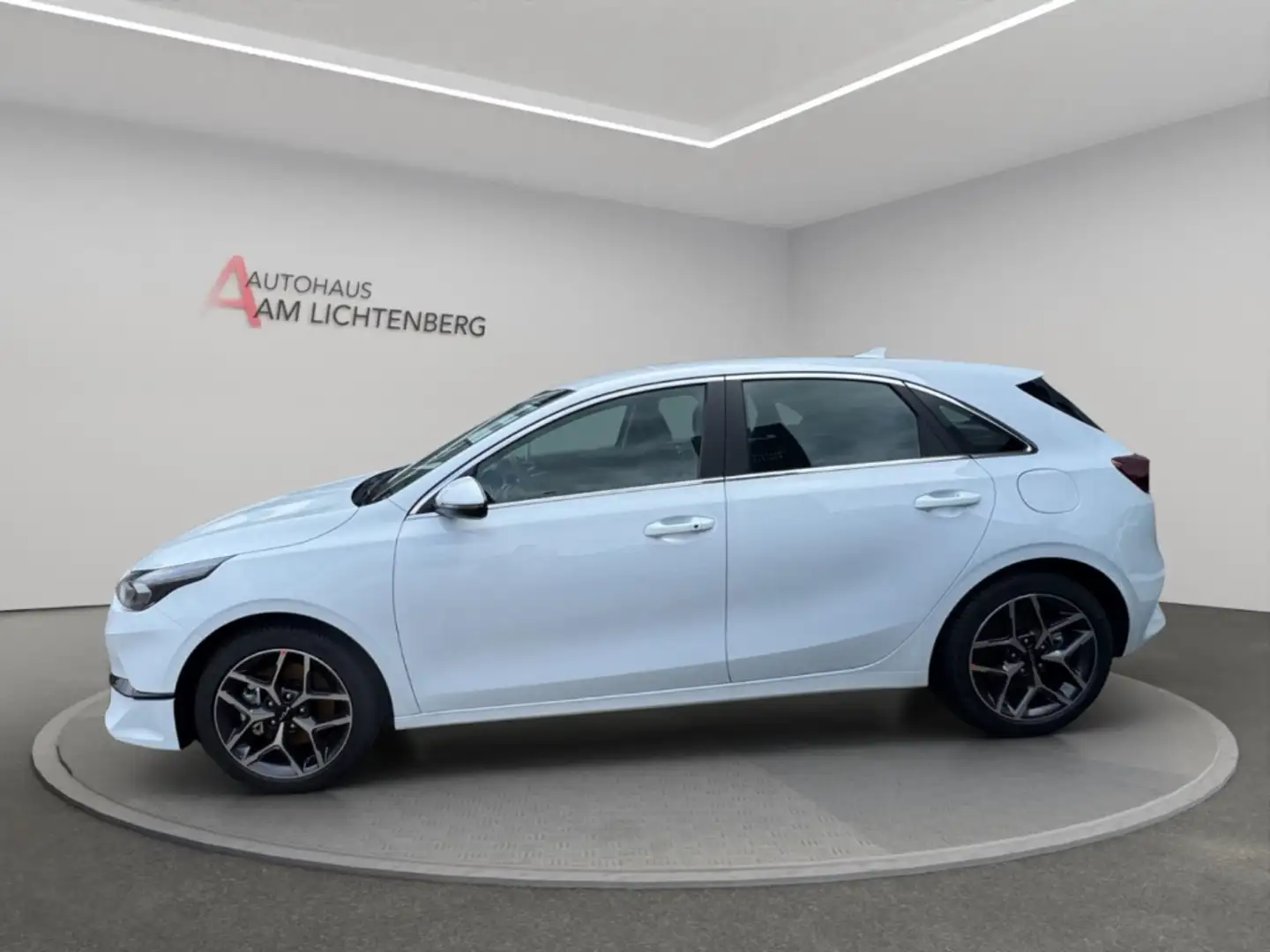 Kia Ceed / cee'd Spirit 1.5 T-GDI 140 DCT7 TEC + PDC + LED + SHZ Bianco - 2