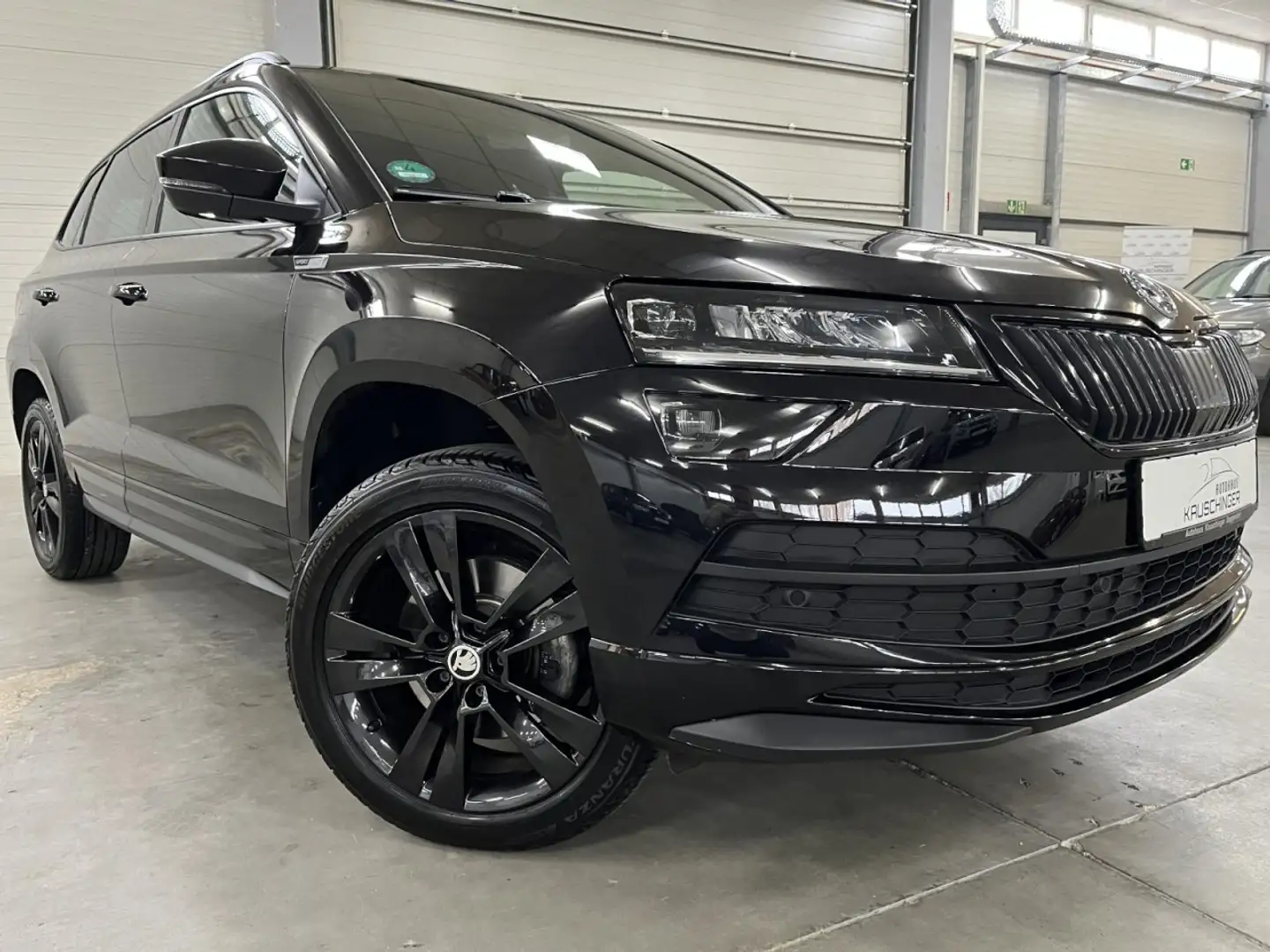 Skoda Karoq Sportline 2.0TDI 150PS LED AHK SPORTSITZE DAB AHK Schwarz - 2