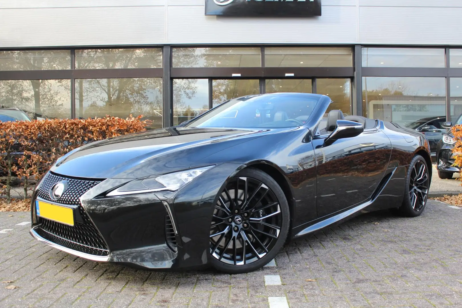 Lexus LC 500 Convertible Hokkaido Edition Schwarz - 2