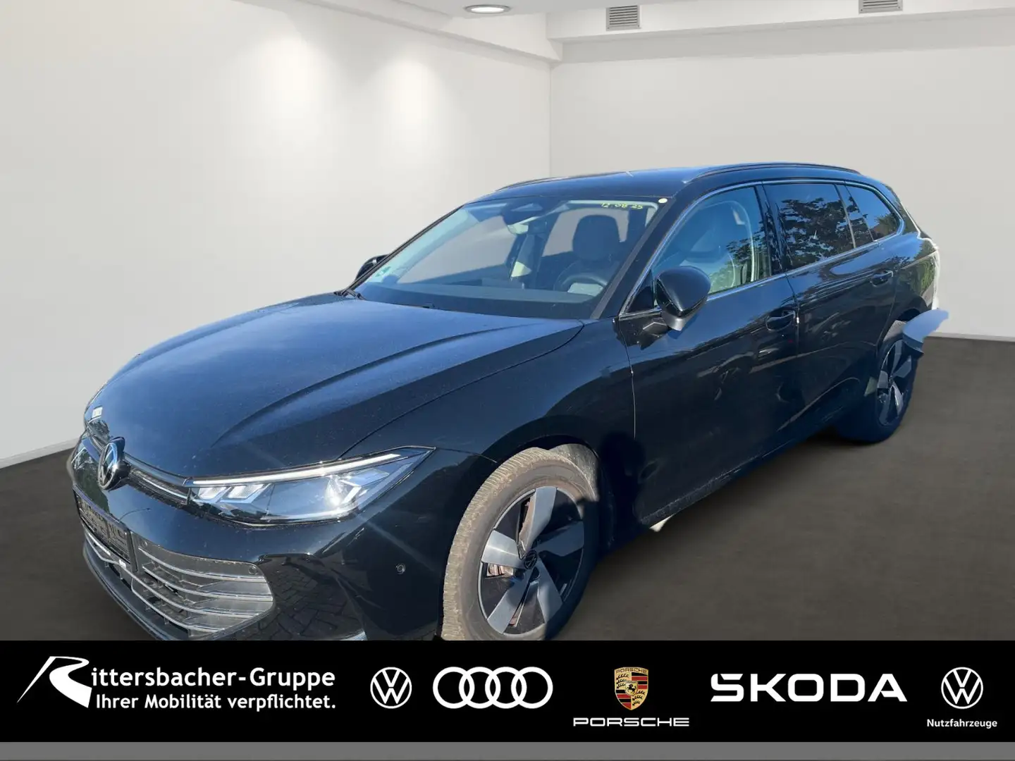 Volkswagen Passat Variant 2.0 TDI Business DSG AHK Navi LED Schwarz - 1
