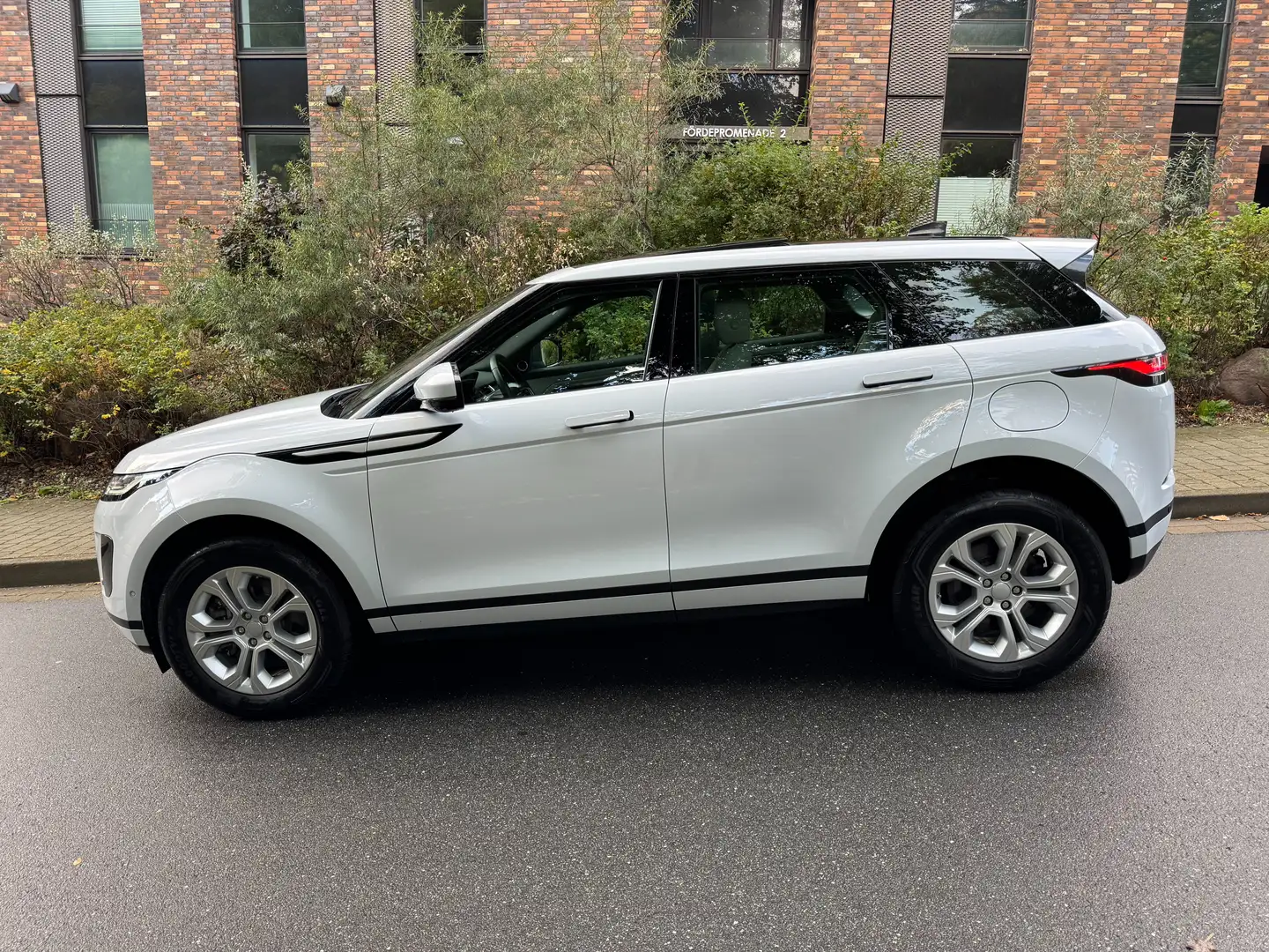 Land Rover Range Rover Evoque S Hybrid AHK/PANO/MERIDIAN/360/FAP/WINTER/PARK/LED Weiß - 2