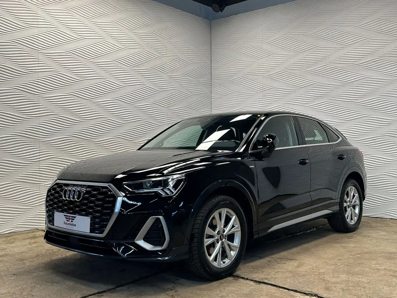Audi Q3 - 1