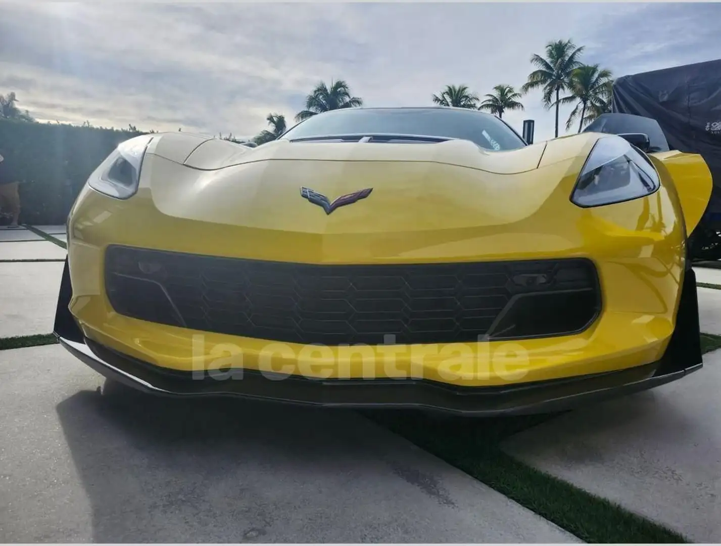 Chevrolet Corvette Gold - 1