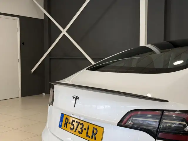 Tesla Model 3 view 30
