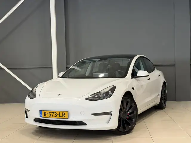 Tesla Model 3 view 11