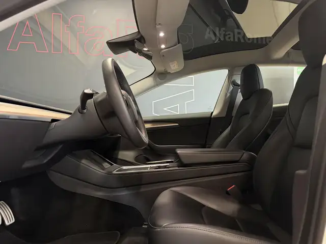Tesla Model 3 view 20