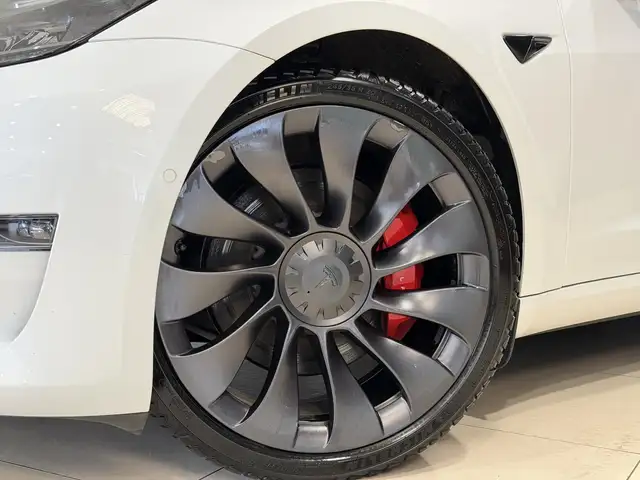 Tesla Model 3 view 13