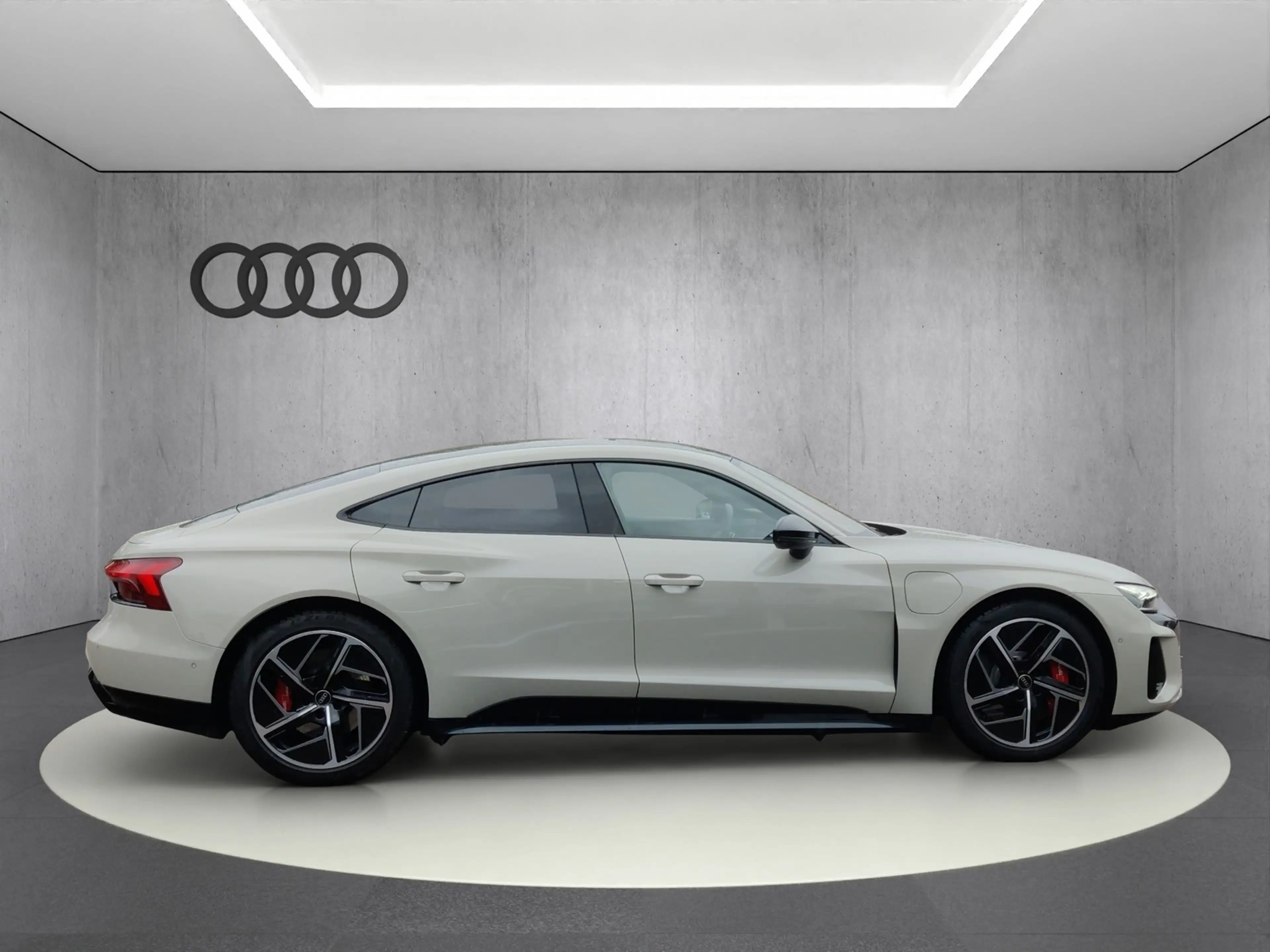 Audi e-tron GT quattro — photo 4