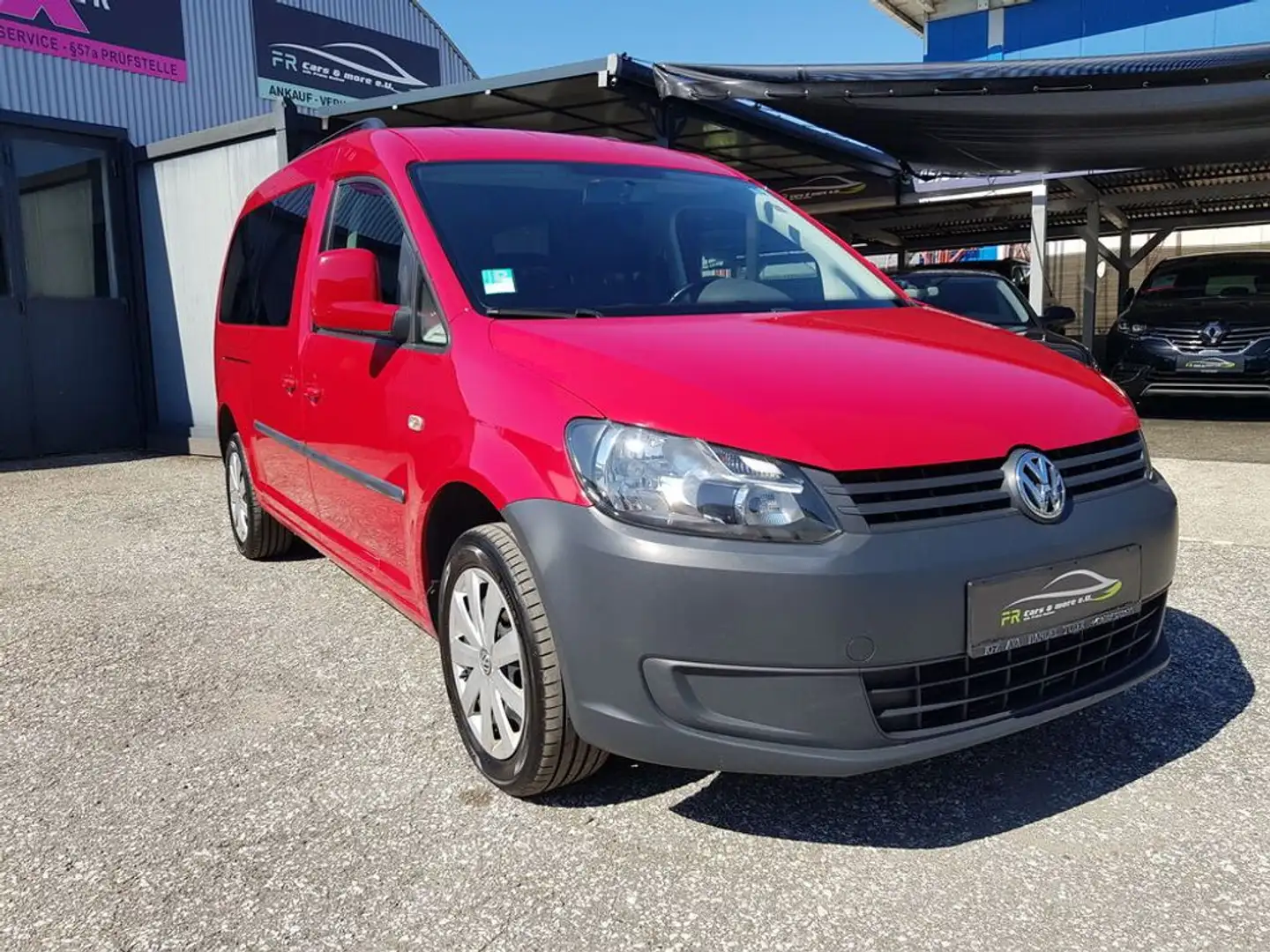 Volkswagen Caddy Maxi Trendline 1.2 TSI BMT // 7-Sitze // Rot - 1