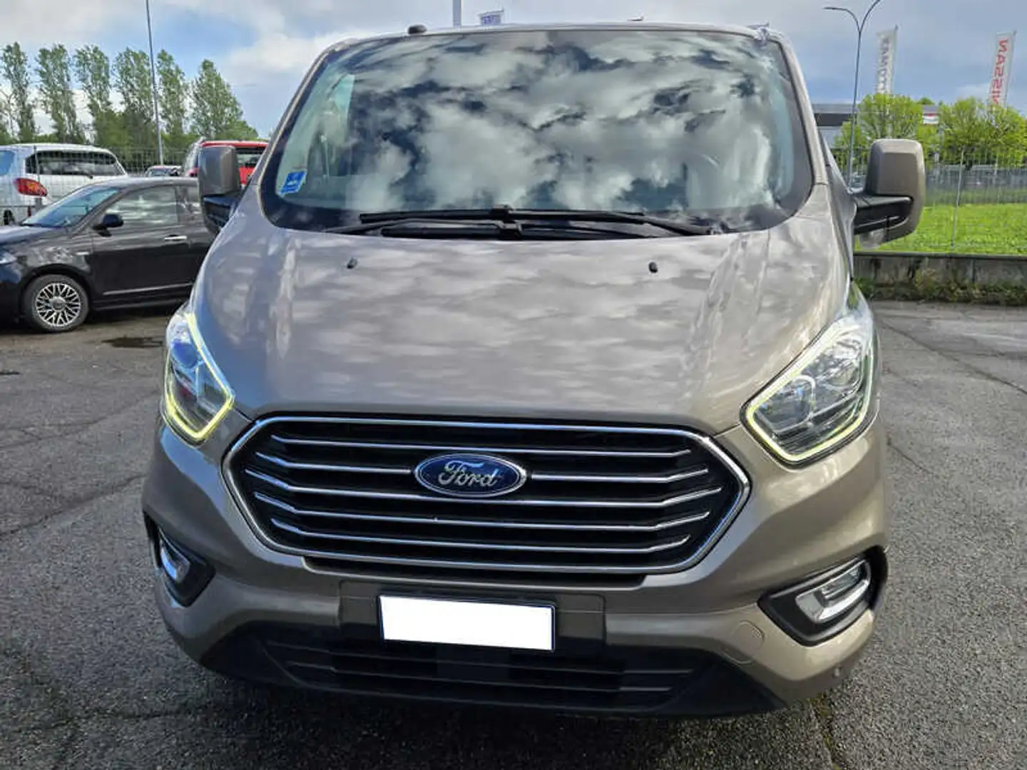 Ford Tourneo Custom 320 2.0 tdci 130 CV Trend L1 H1 Auto Бронзовий - 2