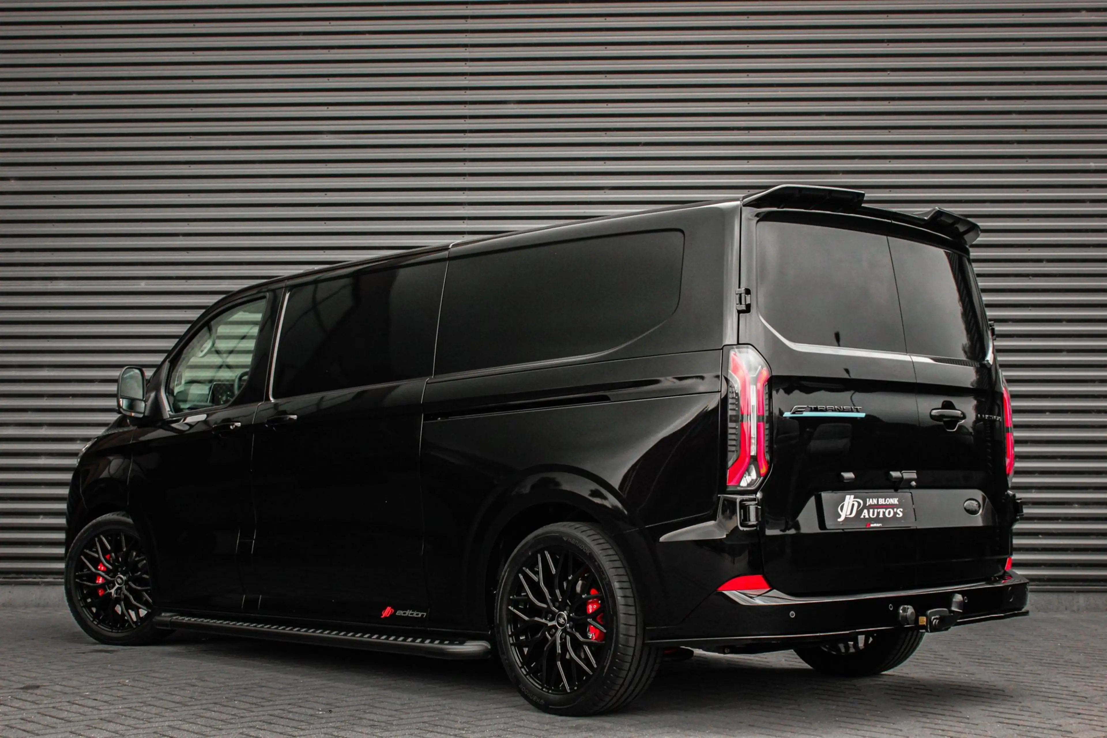 Ford E-Transit Cust. 340 L2H1 Limited 71 kWh 218PK / RAPTOR EDITO — photo 4