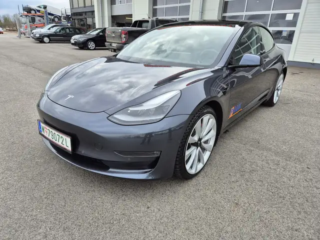 Tesla Model 3 Performance AWD