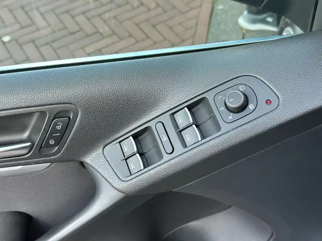 Volkswagen Tiguan view 17