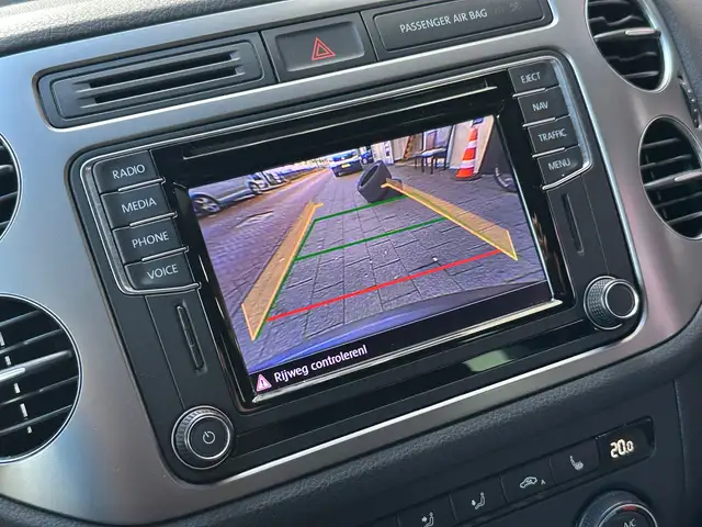 Volkswagen Tiguan view 20