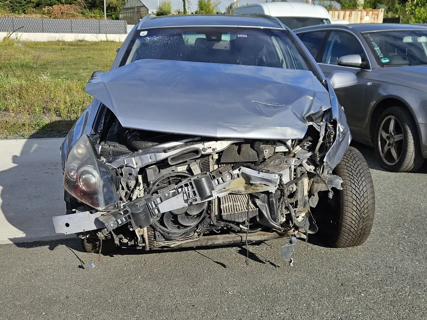 Opel Astra Edition Grau - 2
