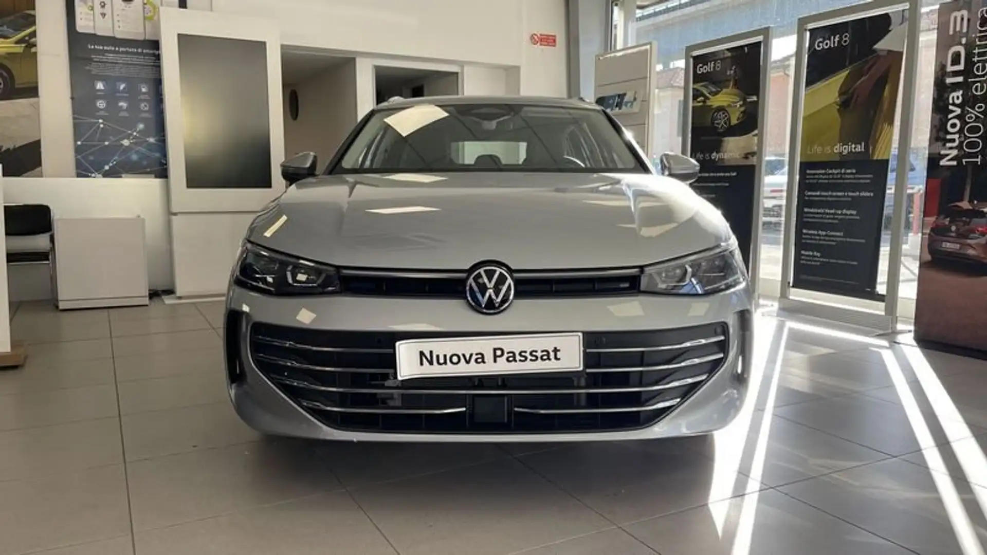 Volkswagen Passat 1.5 TSI eHybrid 204 CV DSG Business Argento - 2