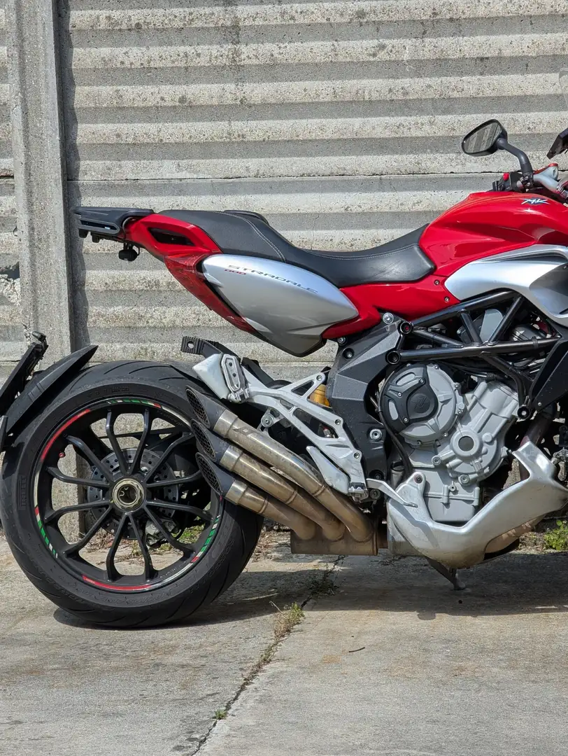 MV Agusta Stradale 800 Roşu - 1