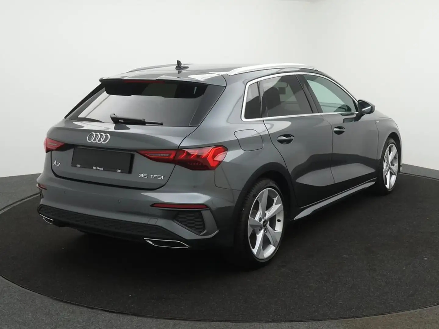 Audi A3 Sportback Sportback S line 35TFSI 150pk *AUTOMAAT* Gri - 2
