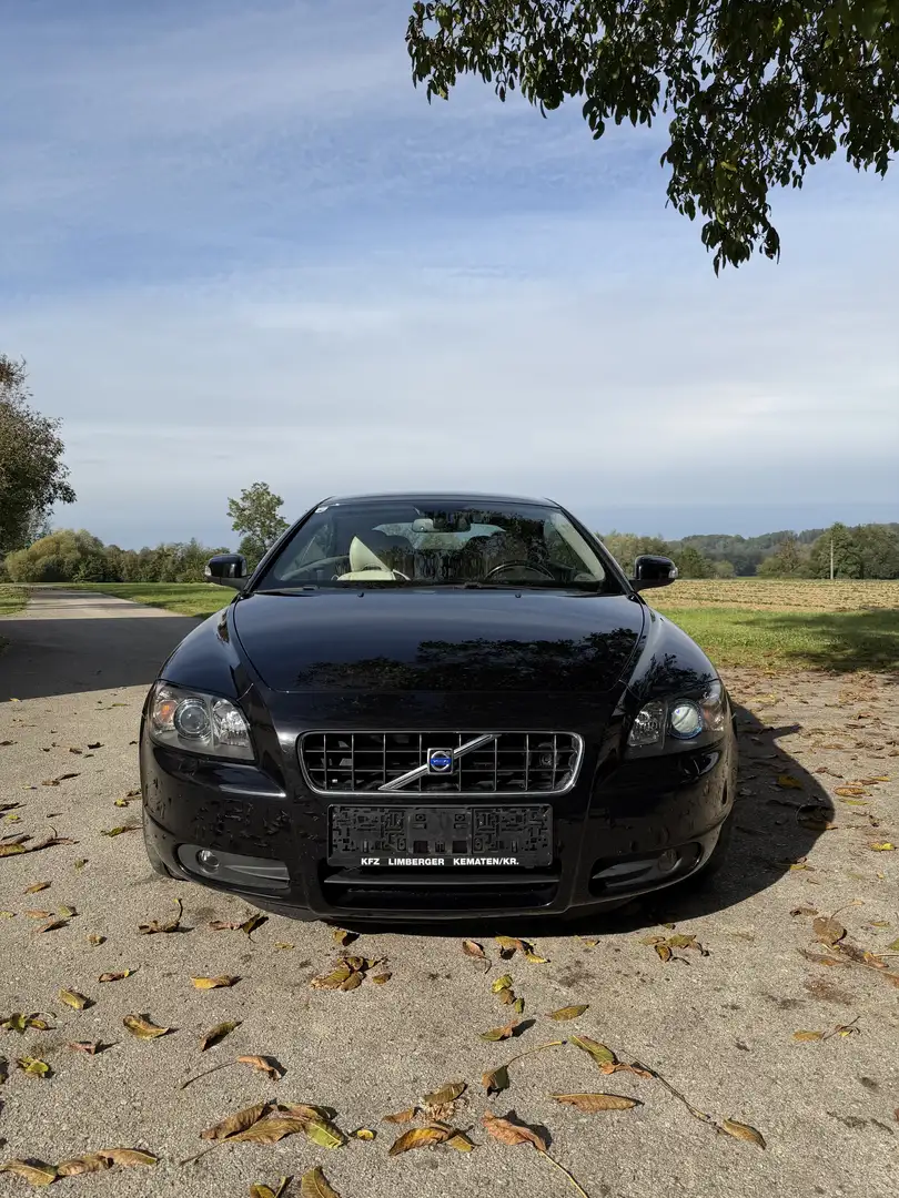 Volvo C70 2,0D Momentum Powershift Schwarz - 2