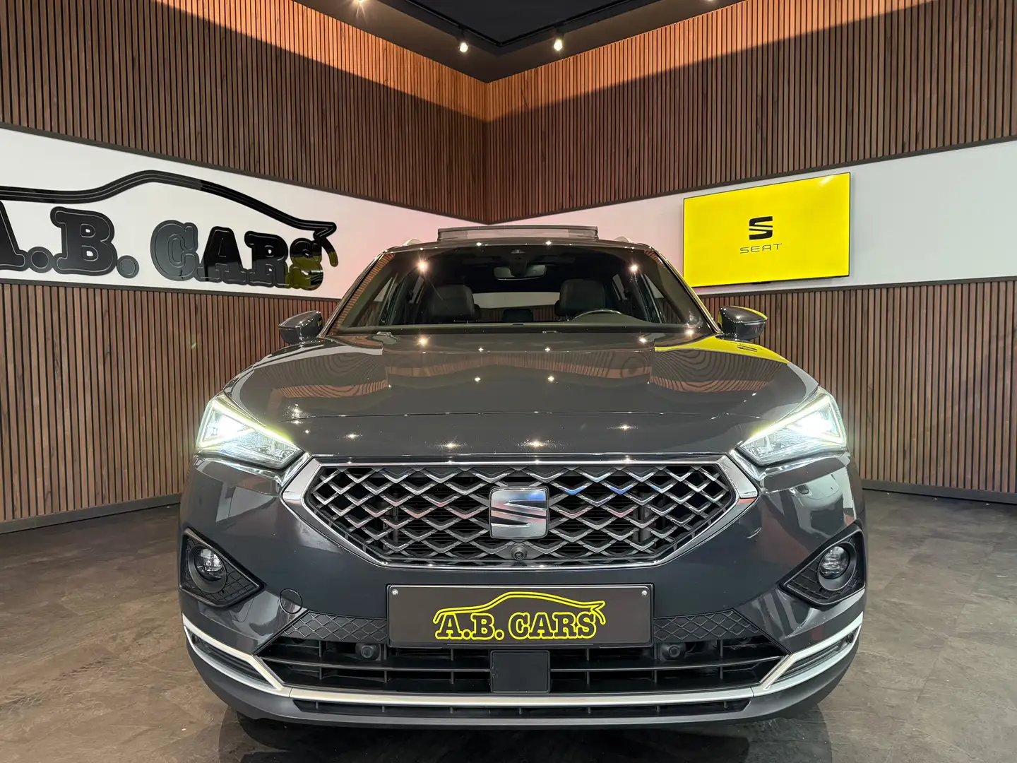SEAT Tarraco 2.0 CR TDI  Xcellence *GARANTIE 12MOIS*1ERE MAIN* Gris - 2