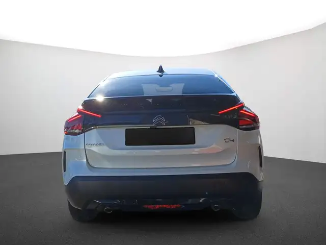 Citroen C4 view 4