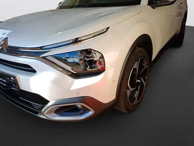 Citroen C4 view 11