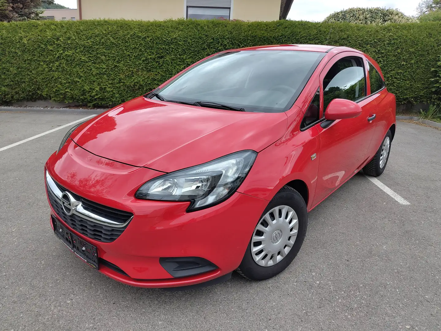 Opel Corsa-e Ideal für Stadt/Pendler/Anfänger: Opel Corsa 1.4 ~ 75 PS ~ Bj. 2018 ~ 66.050 km ~ Unterbodenschutz Rot - 1