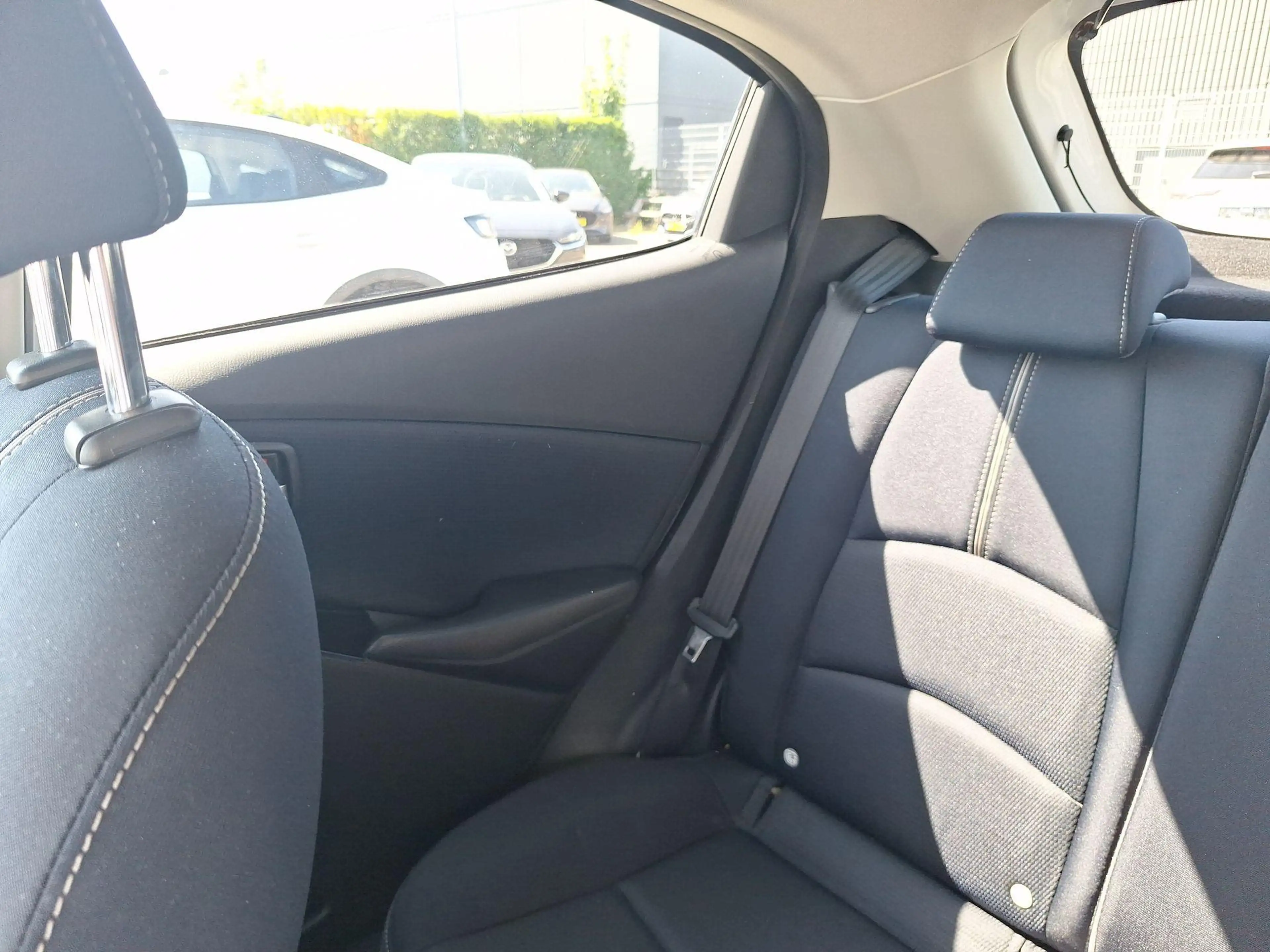 Mazda 2 1.5 Skyactiv-G Luxury | NL-Auto | Apple Carplay-An — photo 11