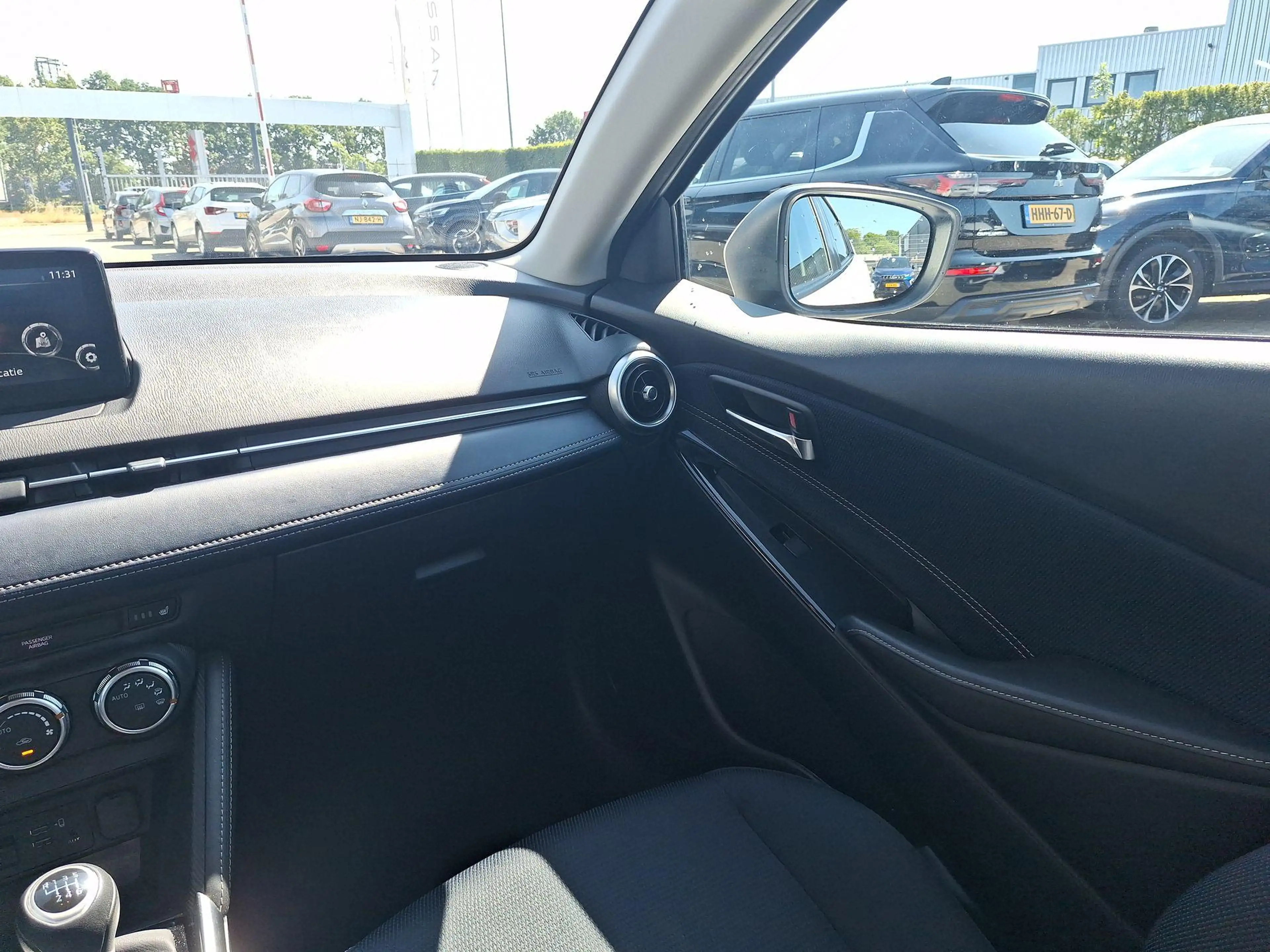 Mazda 2 1.5 Skyactiv-G Luxury | NL-Auto | Apple Carplay-An — photo 10