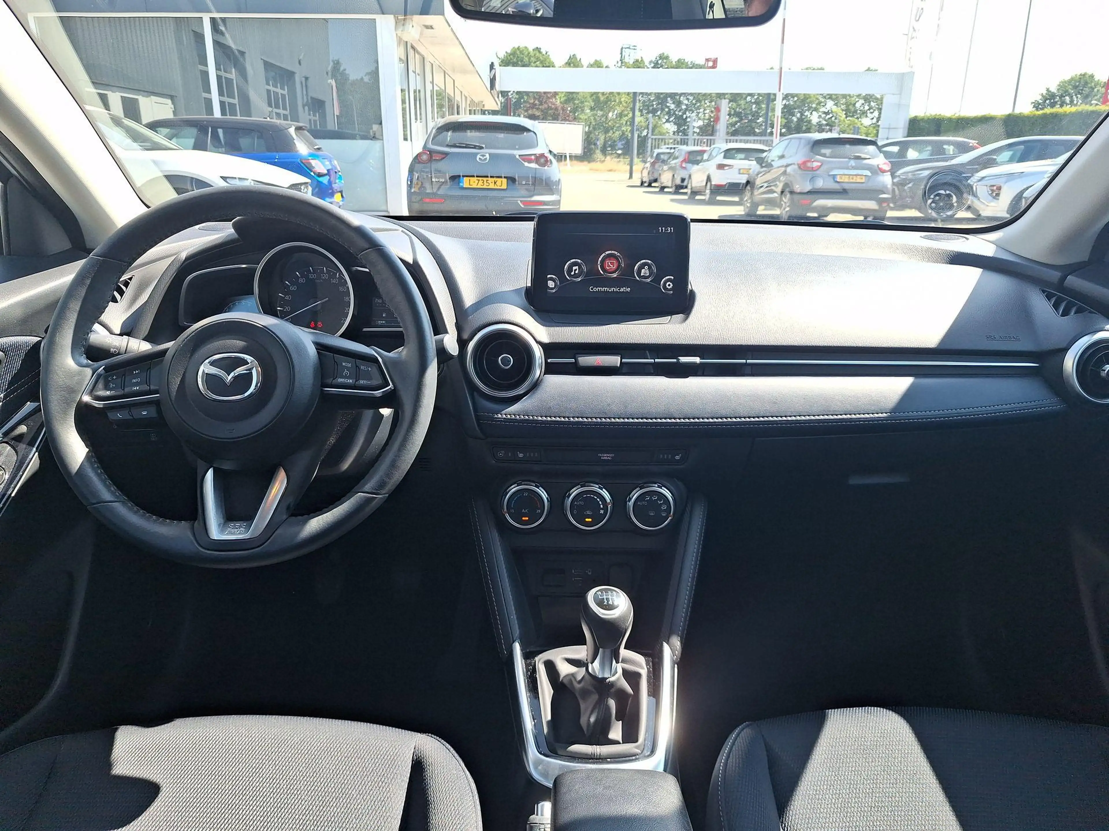 Mazda 2 1.5 Skyactiv-G Luxury | NL-Auto | Apple Carplay-An — photo 9