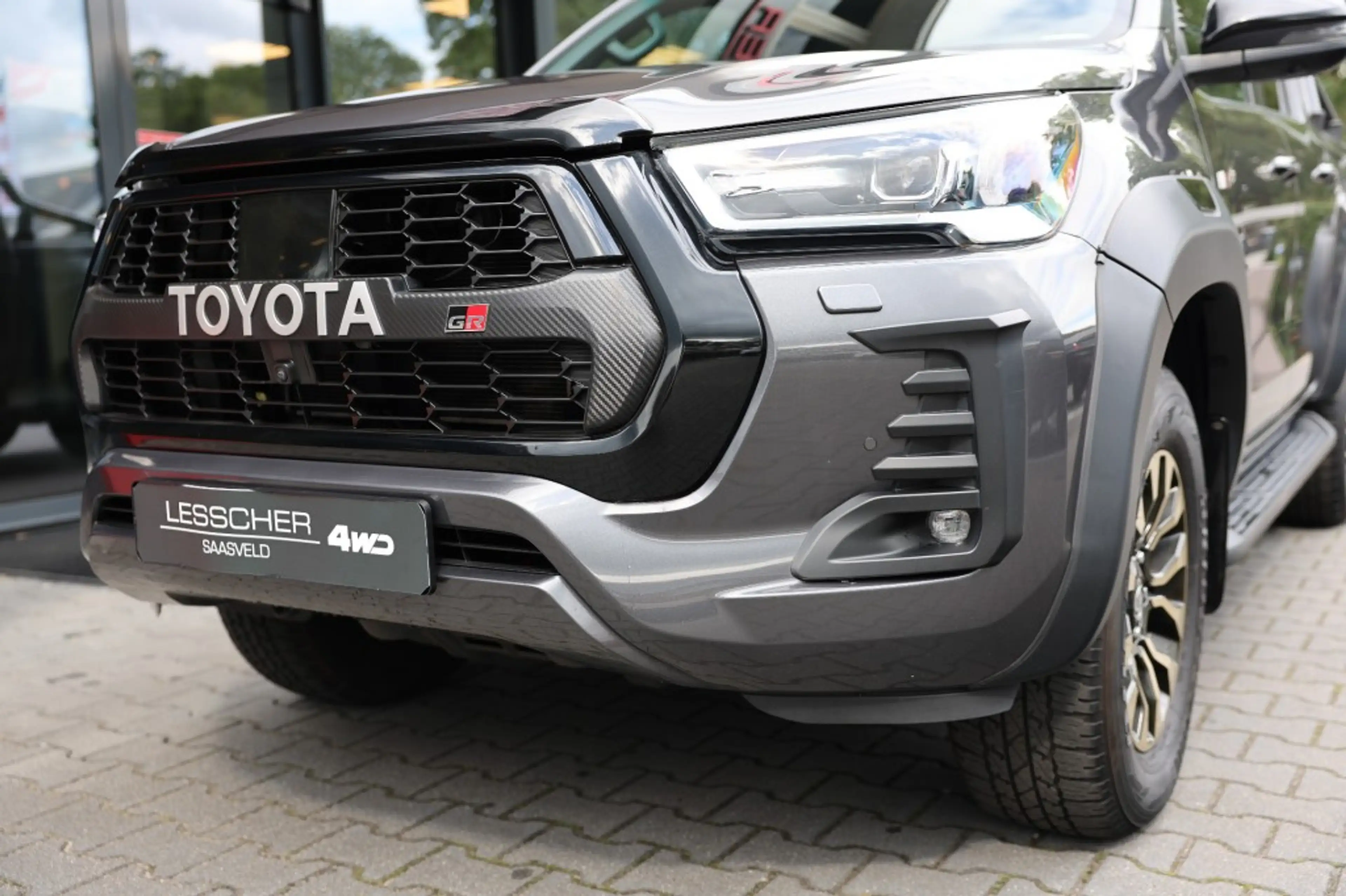 Toyota Hilux 2.8 D-4D DUBBEL CABIN GR SPORT A/T 2 ZITS 4WD VAN — photo 23