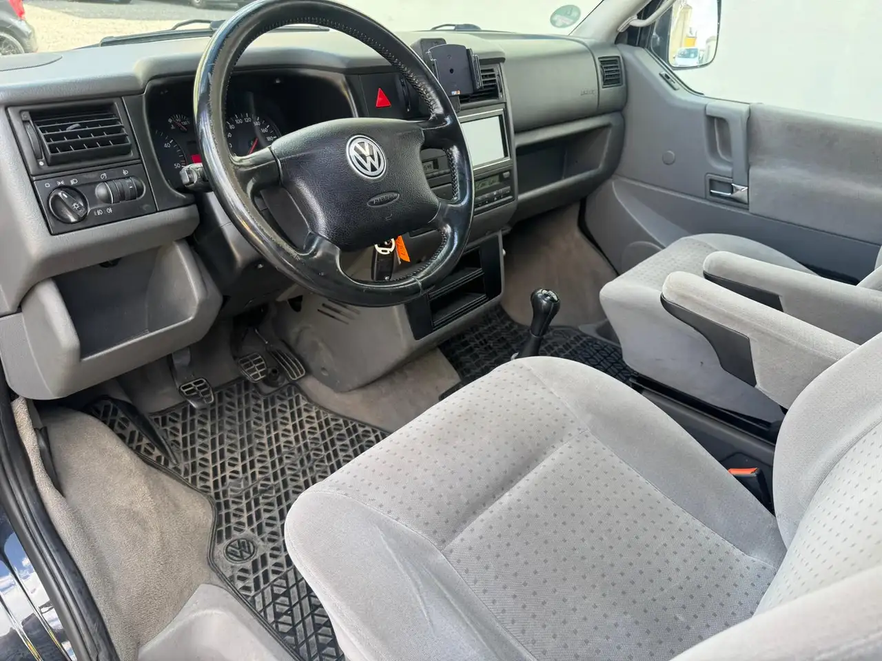 Volkswagen T4 Multivan 2.5 TDI AHK | CAM | CARPLAY | NAVI |, foto 6