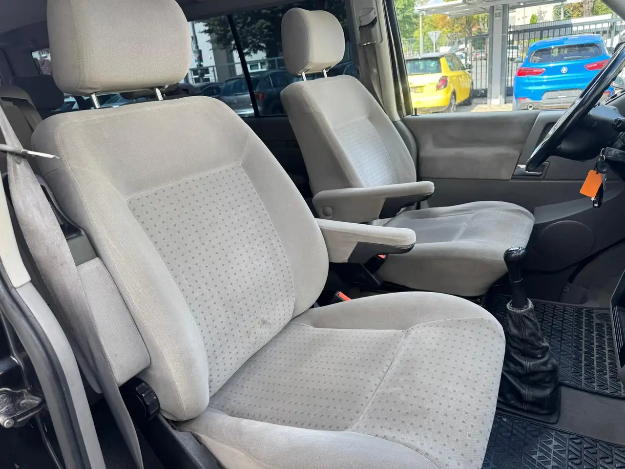 Volkswagen T4 Multivan 2.5 TDI AHK | CAM | CARPLAY | NAVI |, foto 8