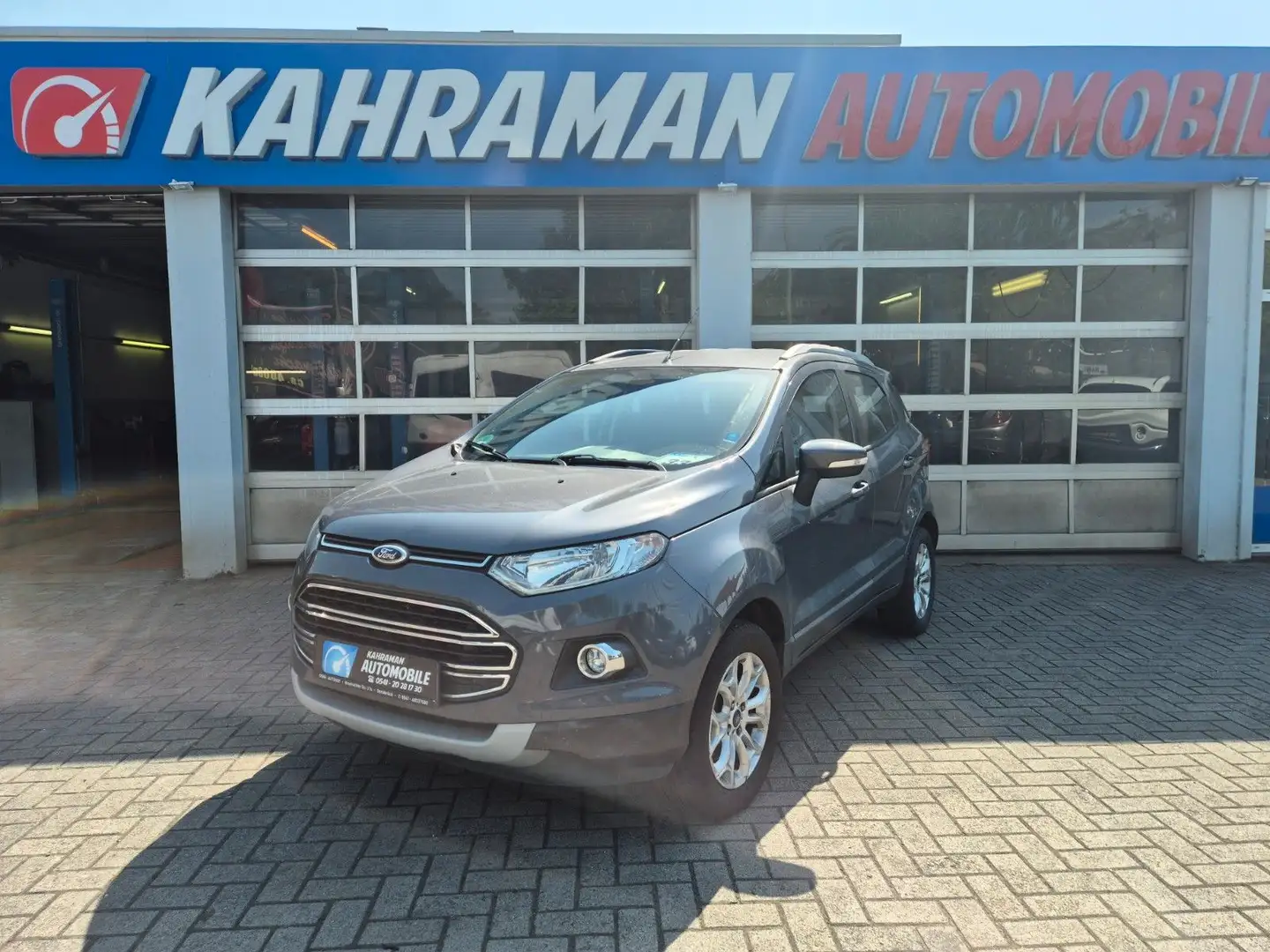 Ford EcoSport Titanium Grau - 1