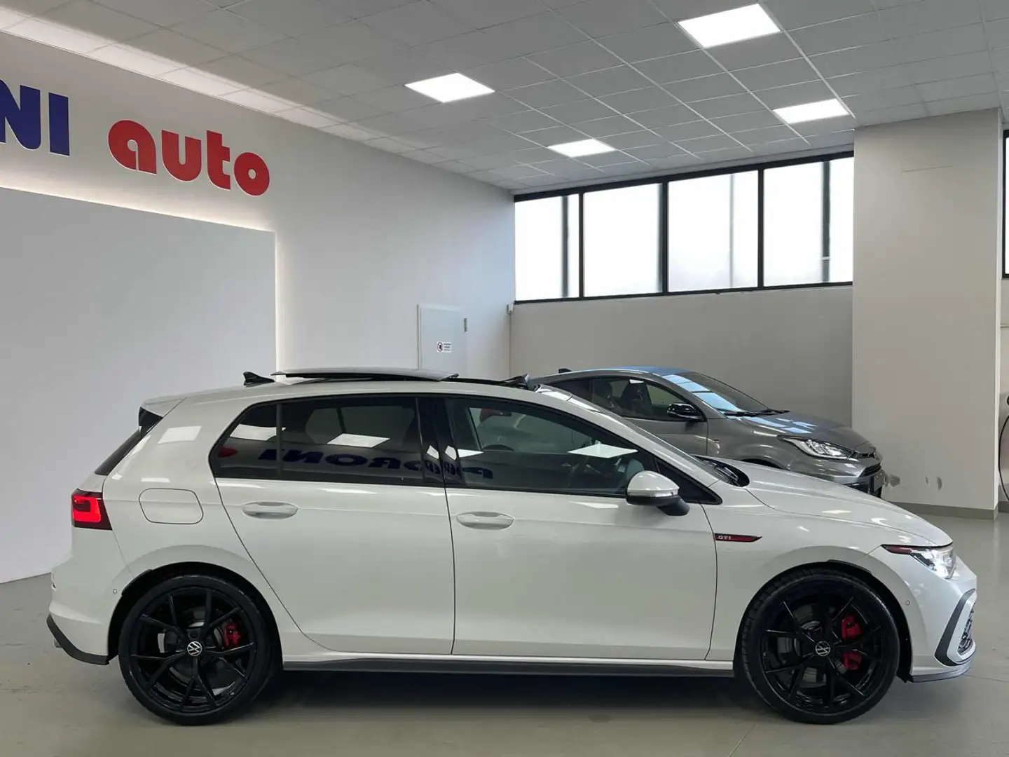Volkswagen Golf GTI 8 2.0 GTI 245CV DSG Tetto Matrix Navi 19 H.K. Tel. Сірий - 2