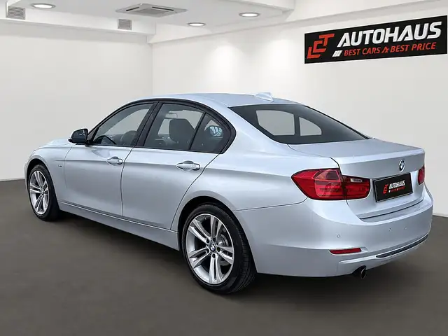 BMW 3 Series view 3