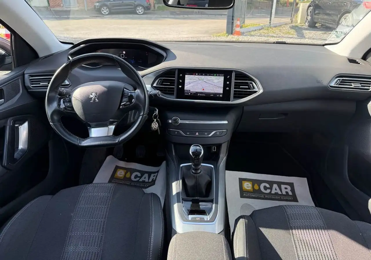 Peugeot 308 308 SW — photo 2