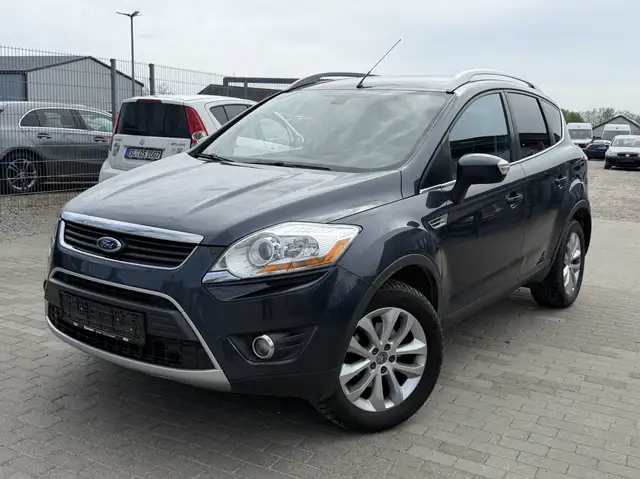 Ford Kuga 2.0 TDCi Titanium Bi-Xenon Klimaauto Temp AHK SHZ