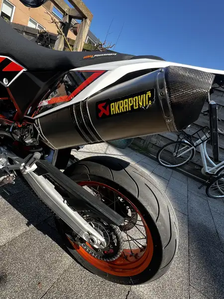 KTM 690 SMC R - foto 8